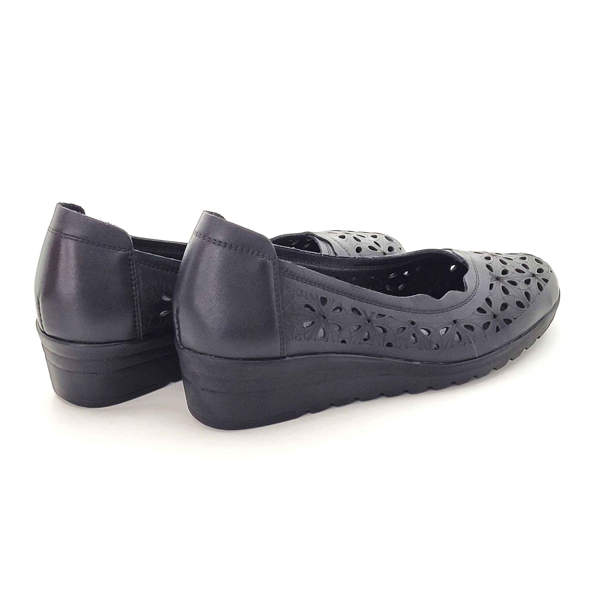 Pantofi damă perforatii din piele naturală Negri - A219 - imagine 3